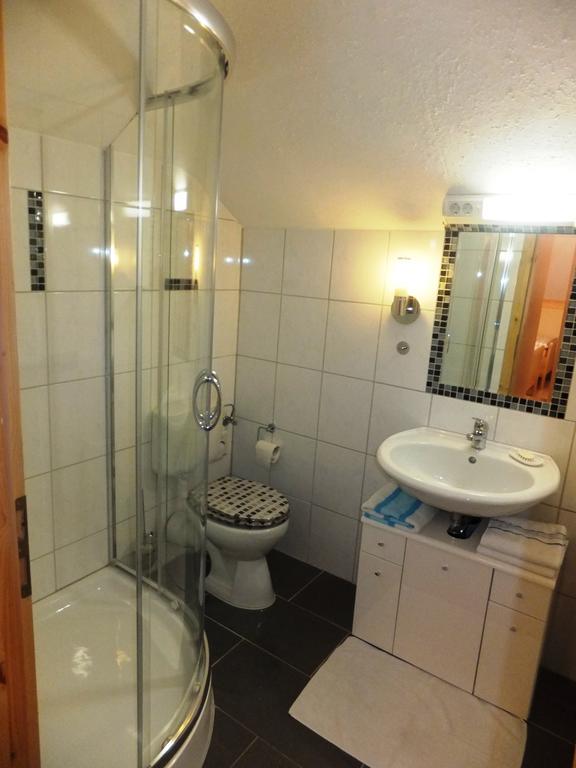 Zimmer Schmitz Anschau 객실 사진